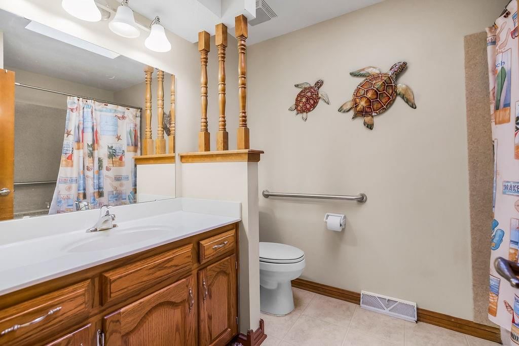 100 N Park Drive — photo 19