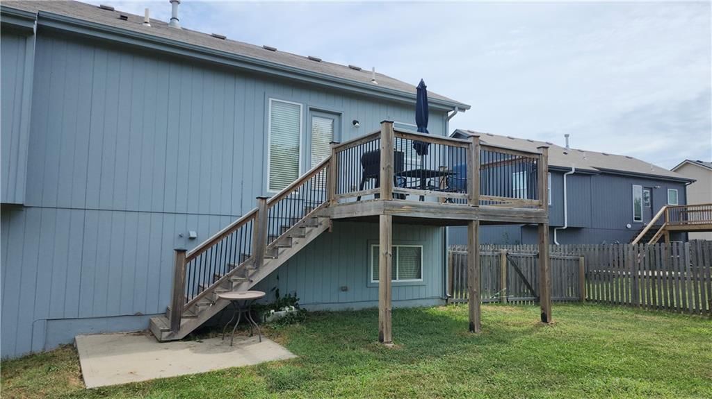 740 Olive Street — photo 16