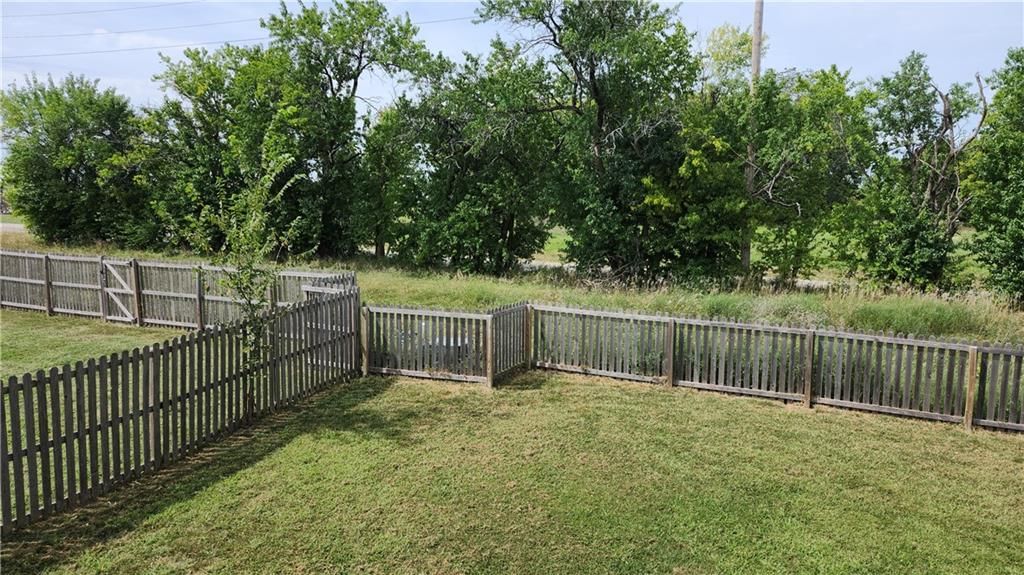 740 Olive Street — photo 18