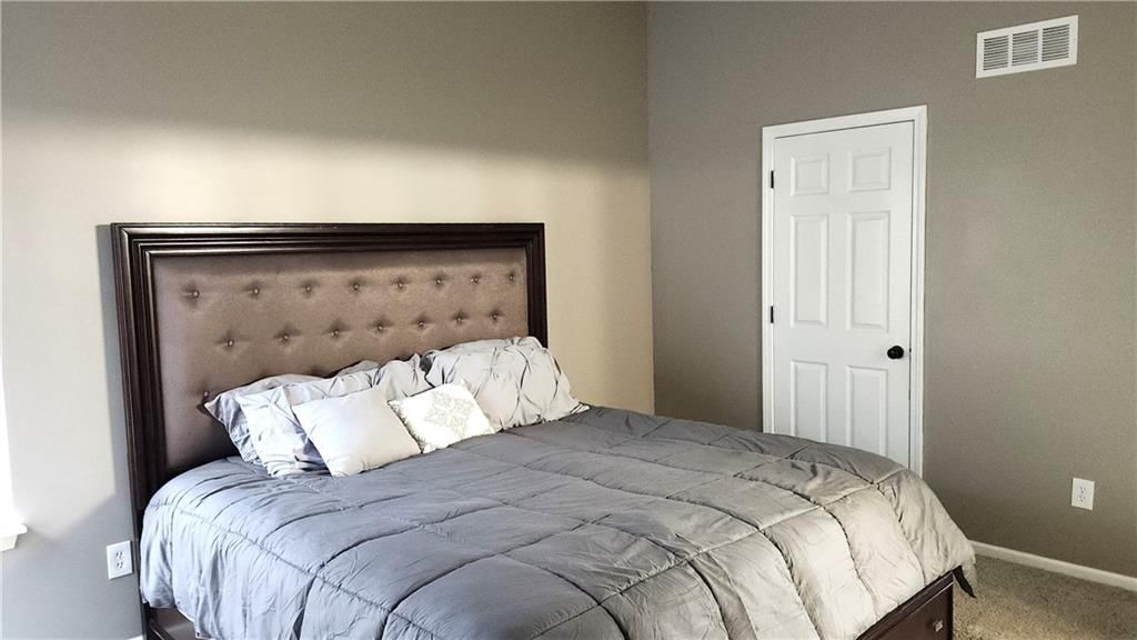 740 Olive Street — photo 10