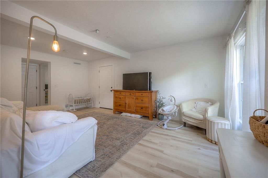 3107 W 9th Street — photo 2