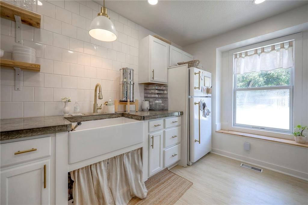 3107 W 9th Street — photo 20