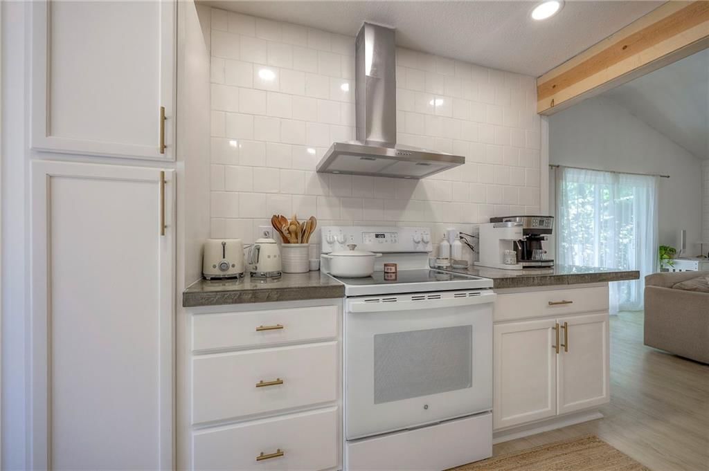 3107 W 9th Street — photo 23