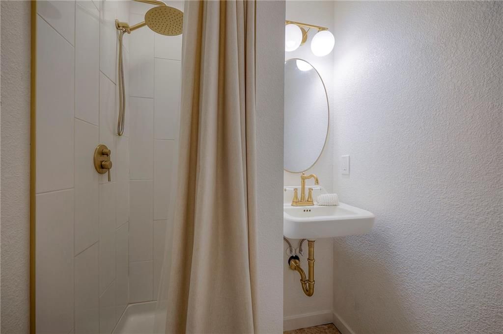 3107 W 9th Street — photo 28