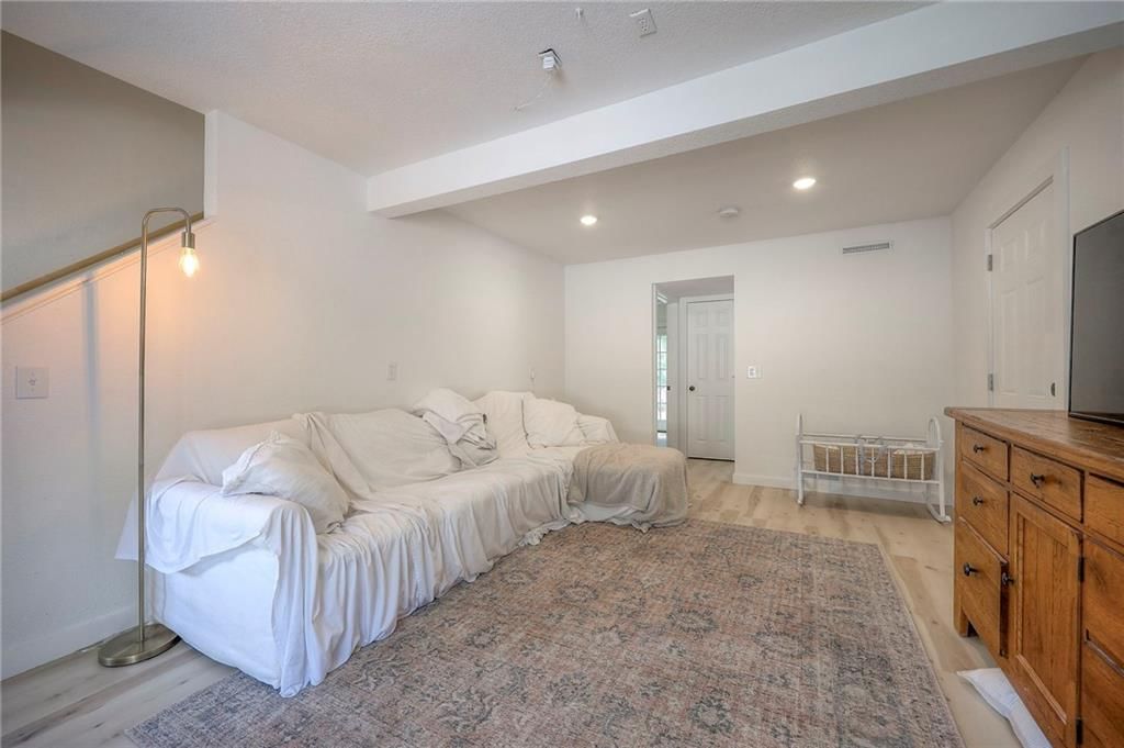 3107 W 9th Street — photo 5
