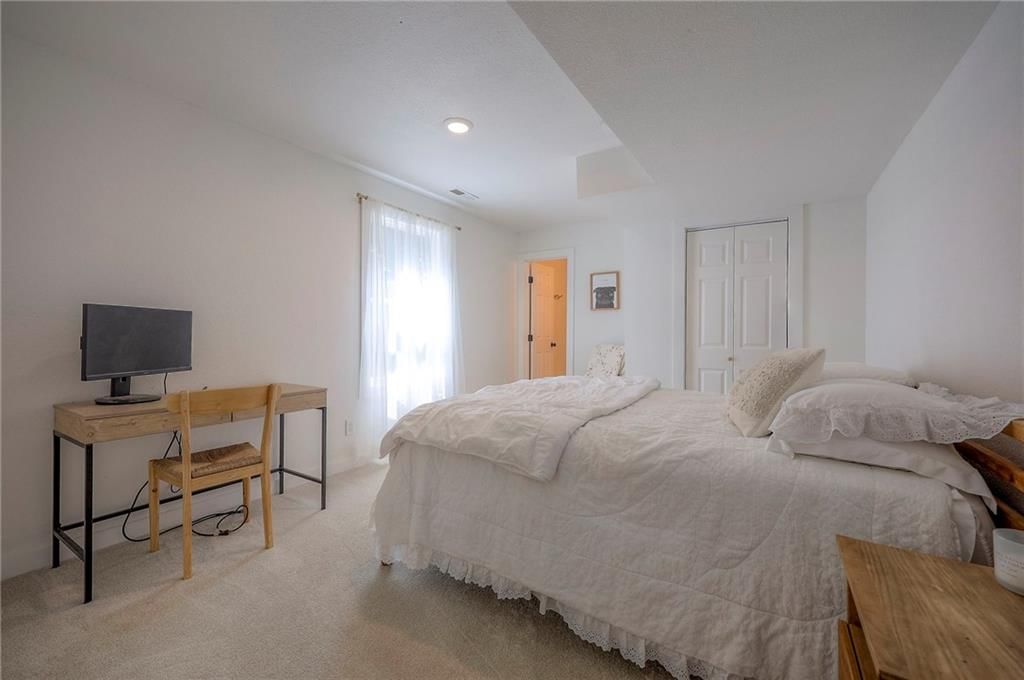 3107 W 9th Street — photo 8