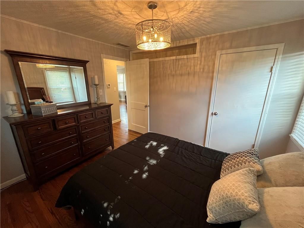 7636 Robinson Street — photo 8