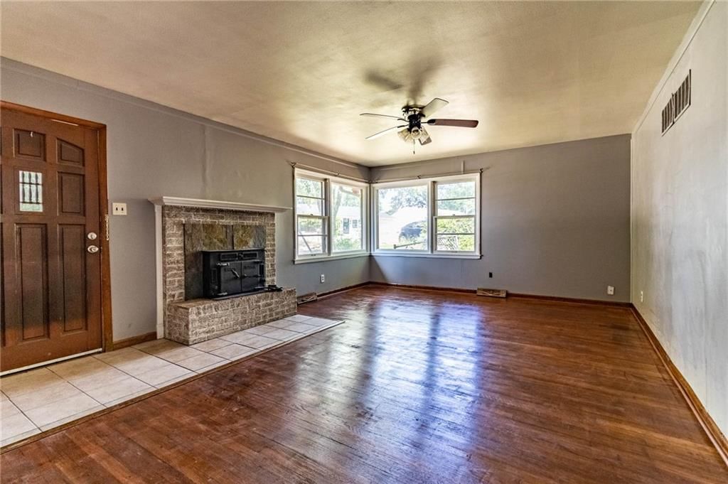 613 Hillcrest Drive — photo 5