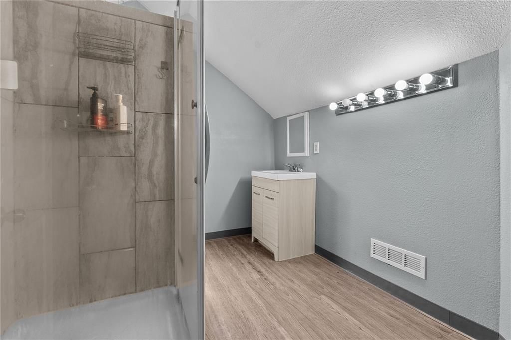 5116 Tracy Avenue — photo 15