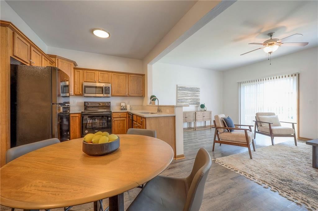 10349 Sloan Avenue — photo 4