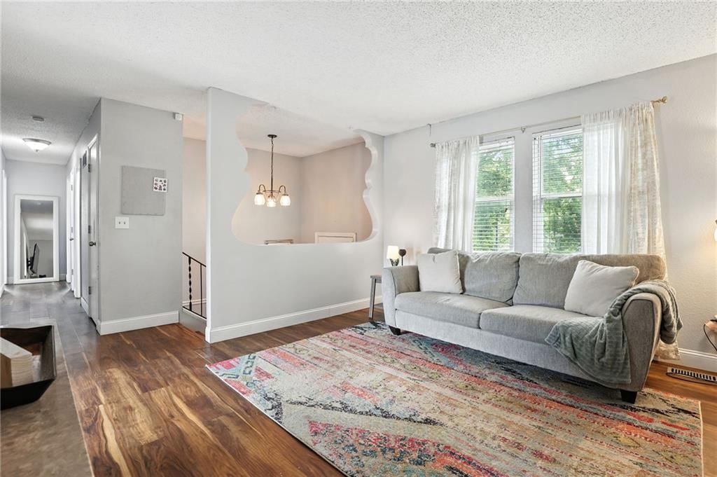 11400 Monroe Avenue — photo 3