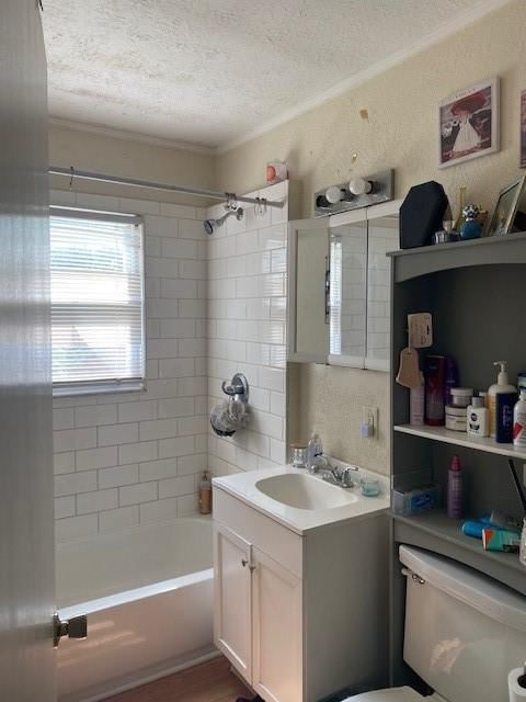 563 S Ash Avenue — photo 8