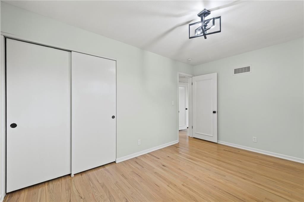 200 E 114th Terrace — photo 31