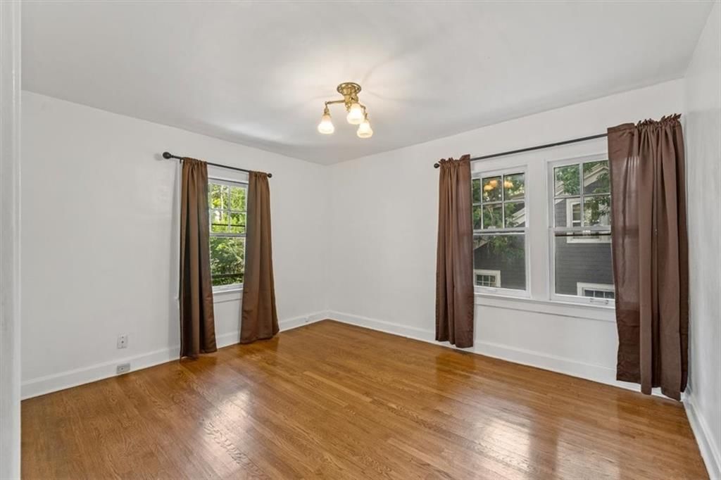5617 Kenwood Avenue — photo 15
