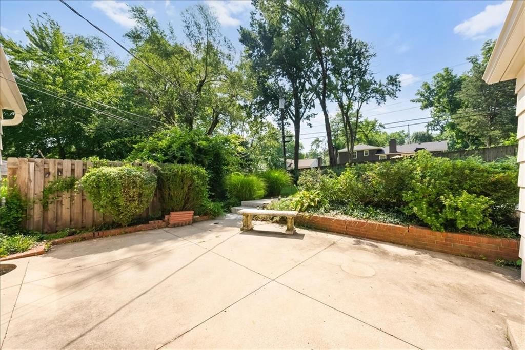 5615 W 78th Terrace — photo 33