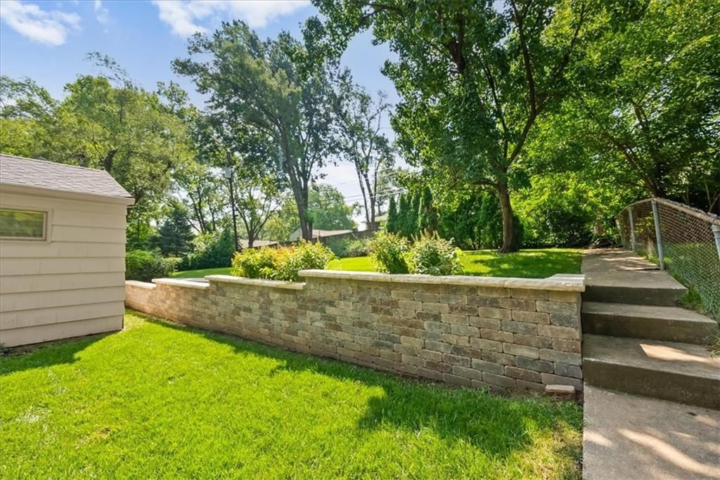 5615 W 78th Terrace — photo 35