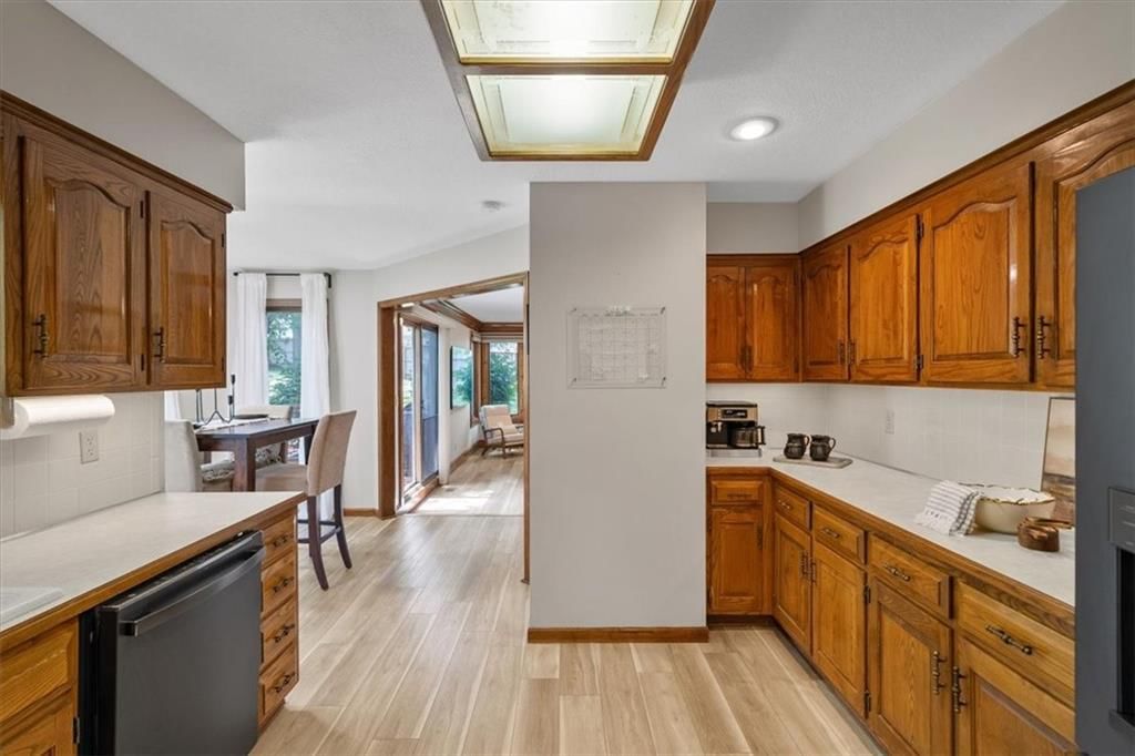 8421 Hawthorne Place — photo 17