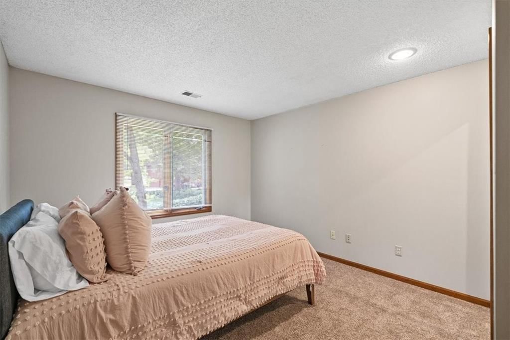 8421 Hawthorne Place — photo 28