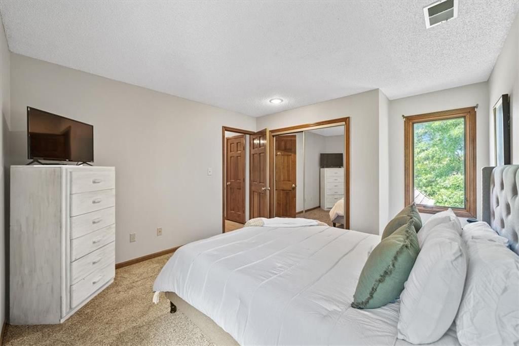 8421 Hawthorne Place — photo 30