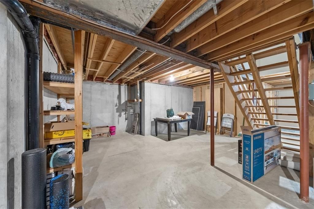 8421 Hawthorne Place — photo 33