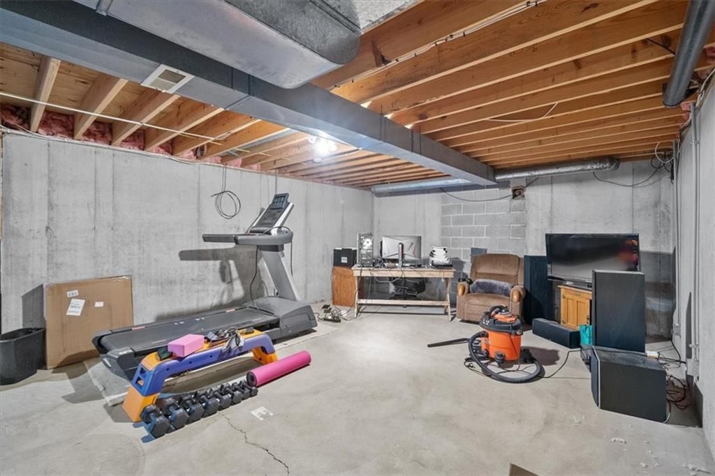 8421 Hawthorne Place — photo 34