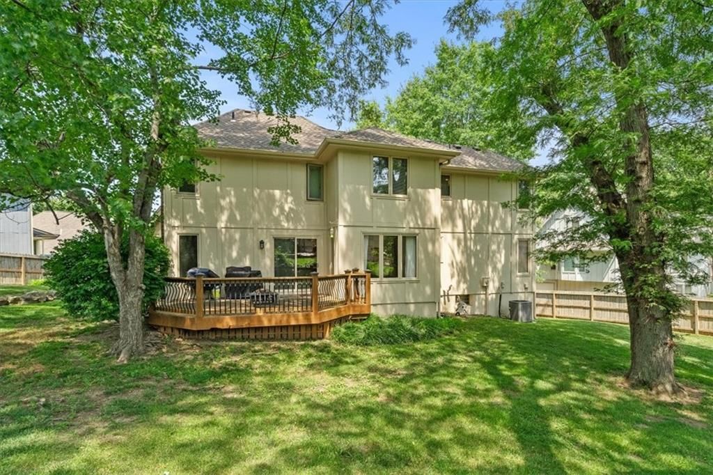 8421 Hawthorne Place — photo 36
