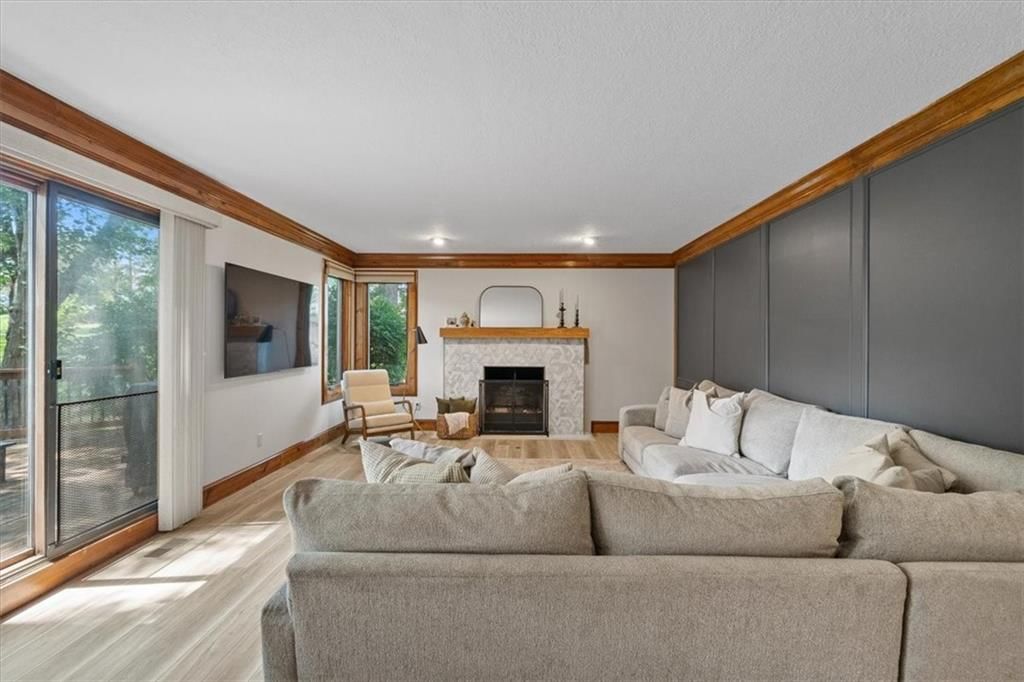 8421 Hawthorne Place — photo 9
