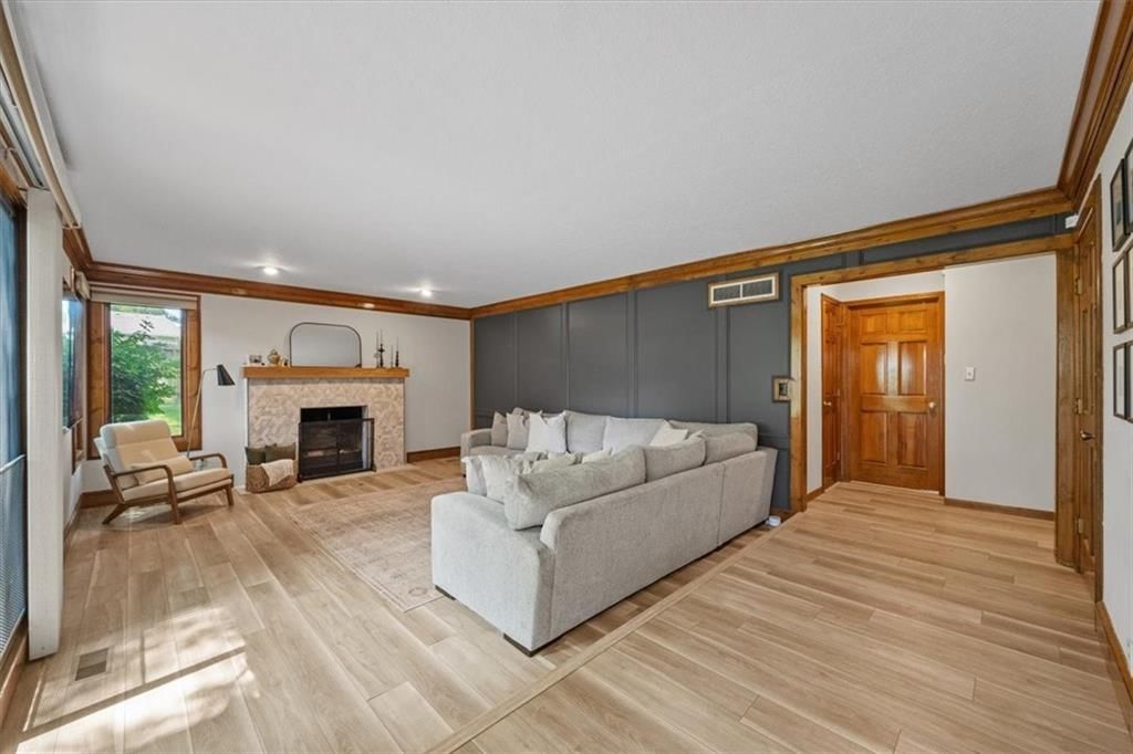 8421 Hawthorne Place — photo 10