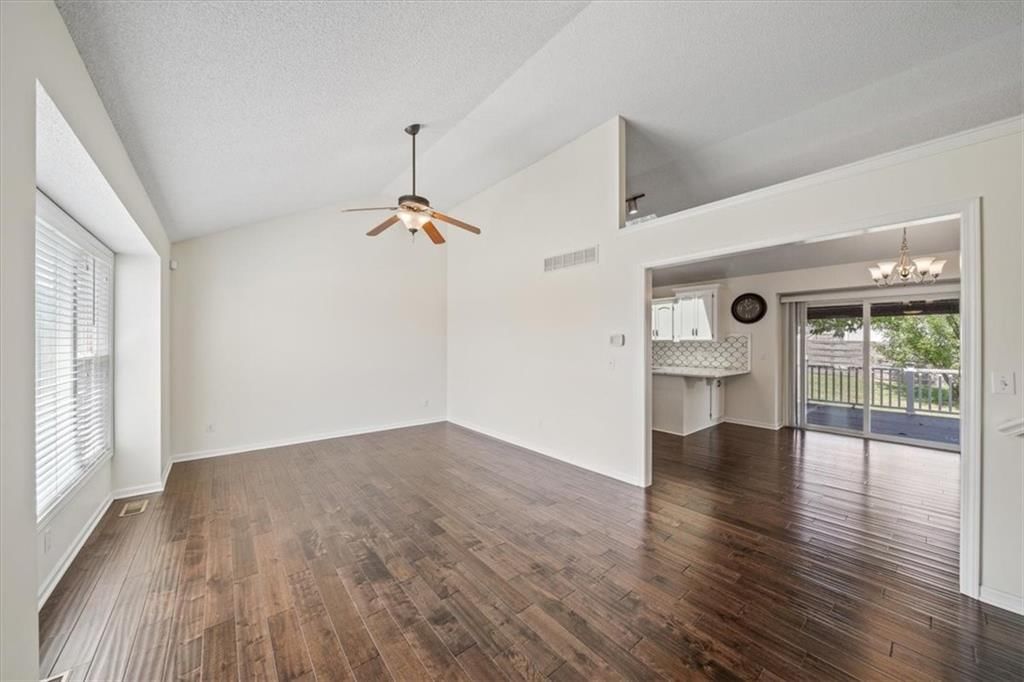10508 NW 85th Terrace — photo 4