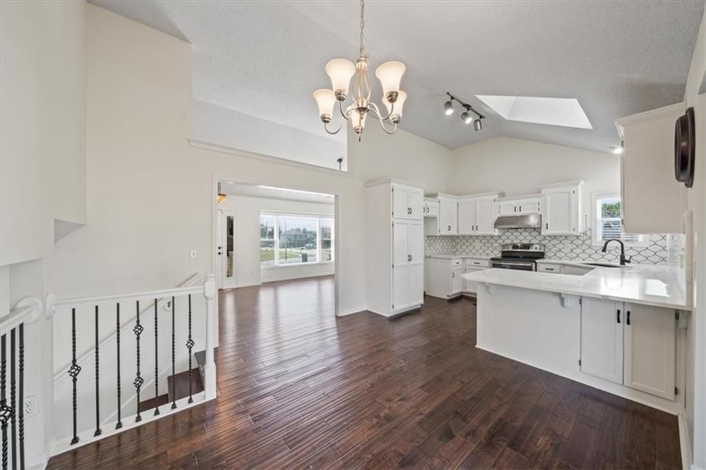 10508 NW 85th Terrace — photo 9