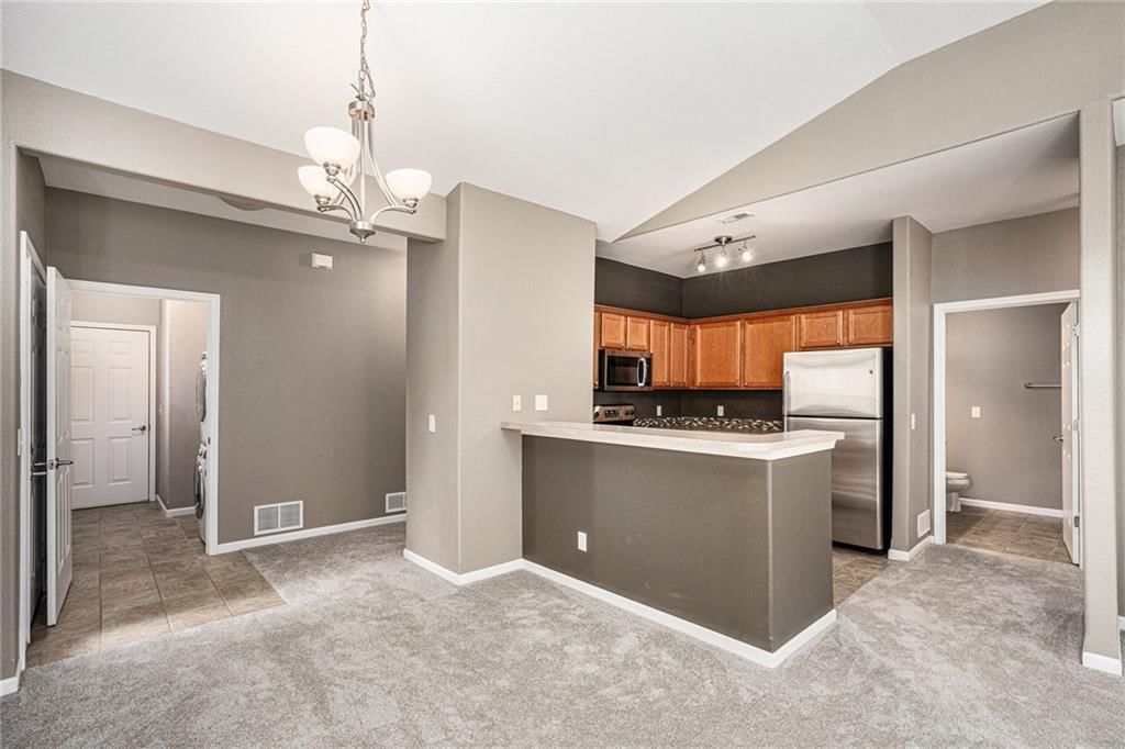 1470 Legends Circle — photo 5