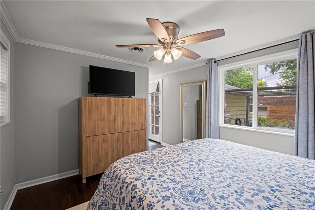 2807 W 71st Terrace — photo 14