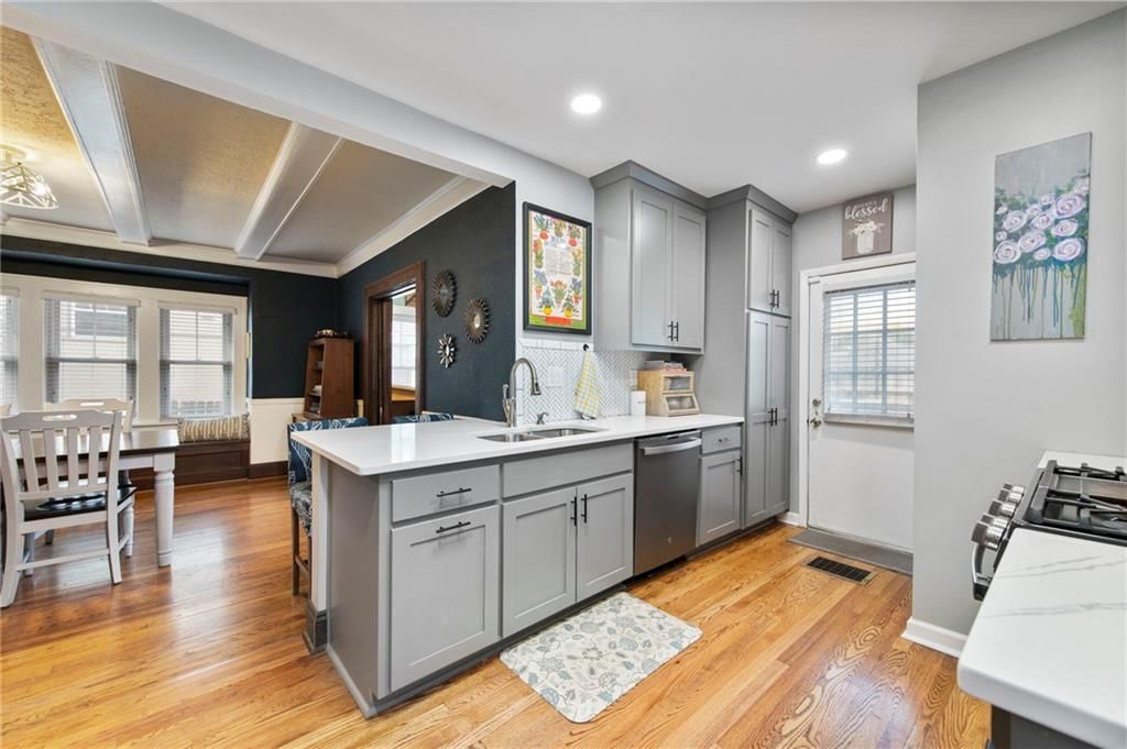 5924 Grand Avenue — photo 12