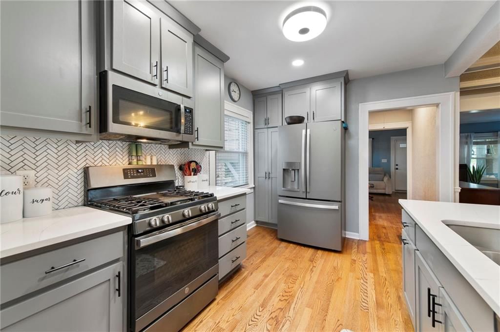 5924 Grand Avenue — photo 14