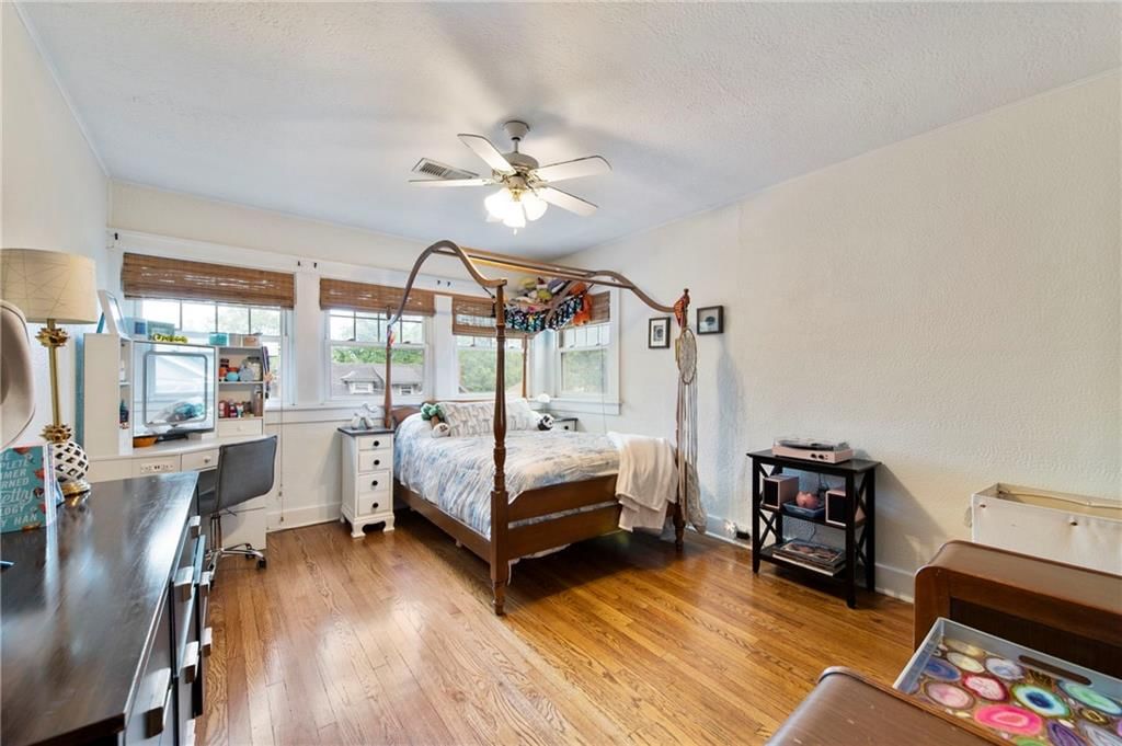 5924 Grand Avenue — photo 21