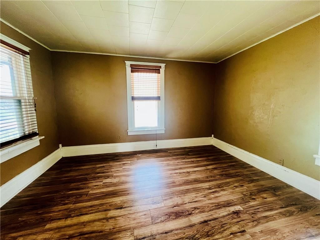 104 E Wilson Street — photo 11