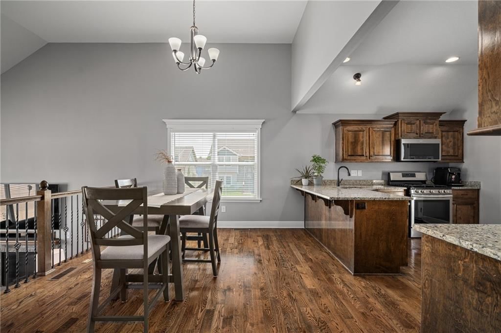 11334 Kimball Avenue — photo 15
