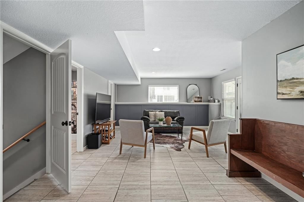 11334 Kimball Avenue — photo 33
