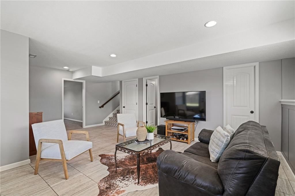 11334 Kimball Avenue — photo 35