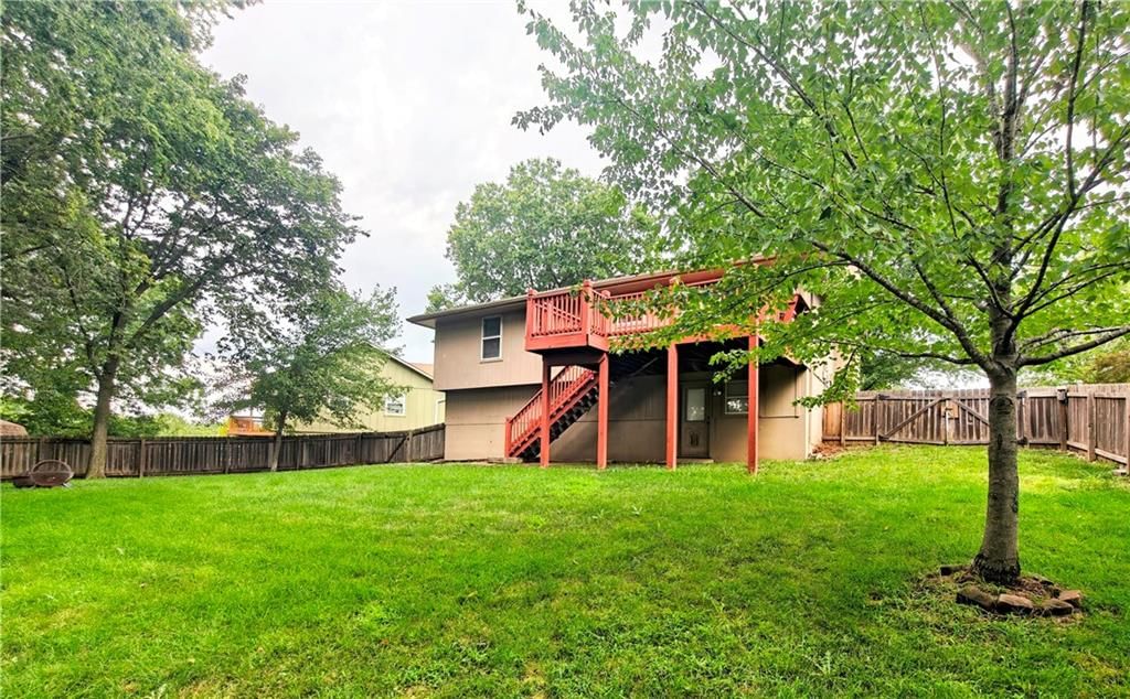 1916 Red Oak Lane — photo 28