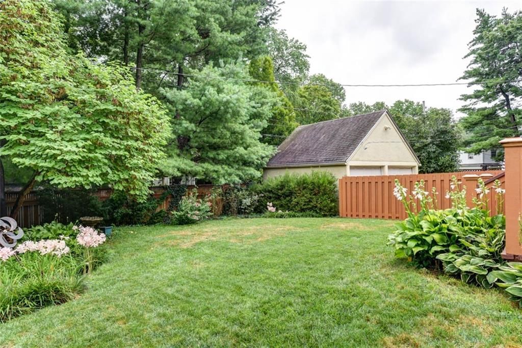 6733 Locust Street — photo 34