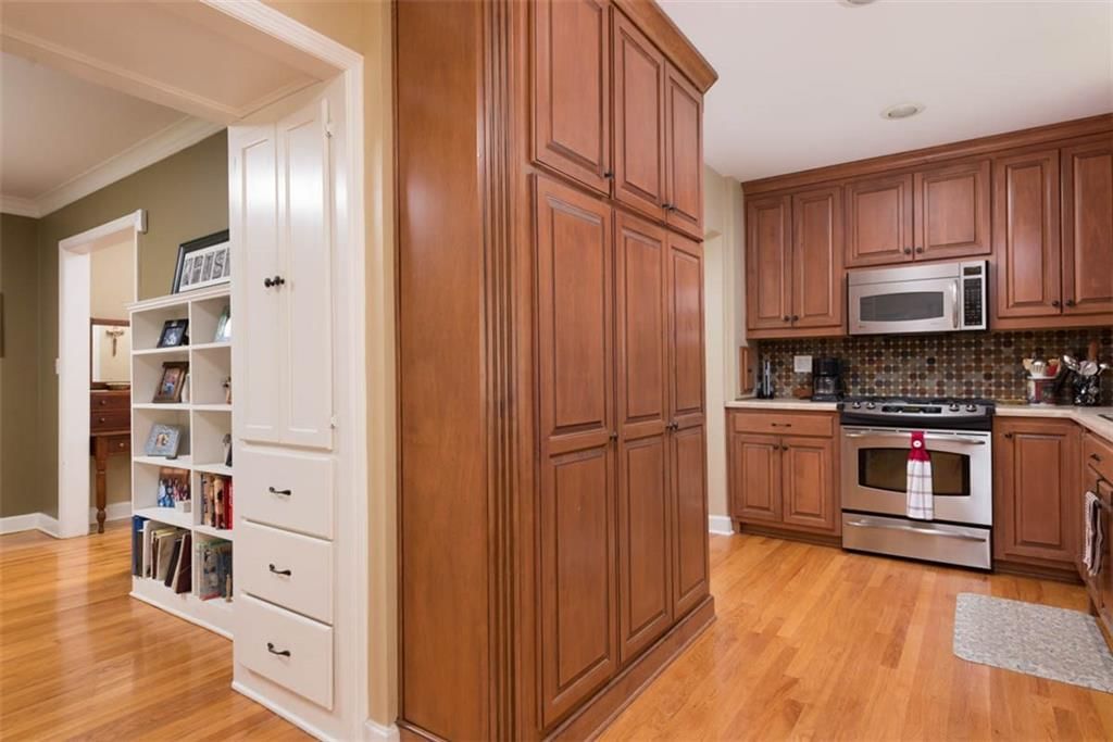 6733 Locust Street — photo 10