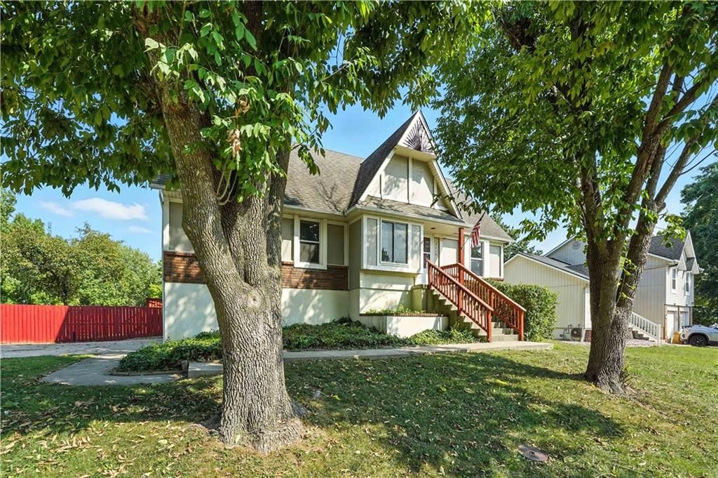5115 S Shrank Avenue — photo 2