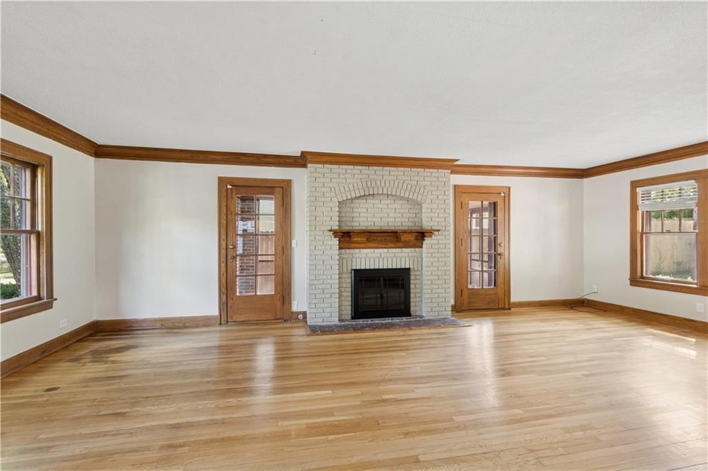 5540 Holmes Street — photo 5