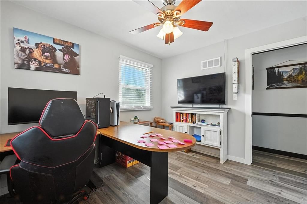 208 SW Gladstone Drive — photo 15
