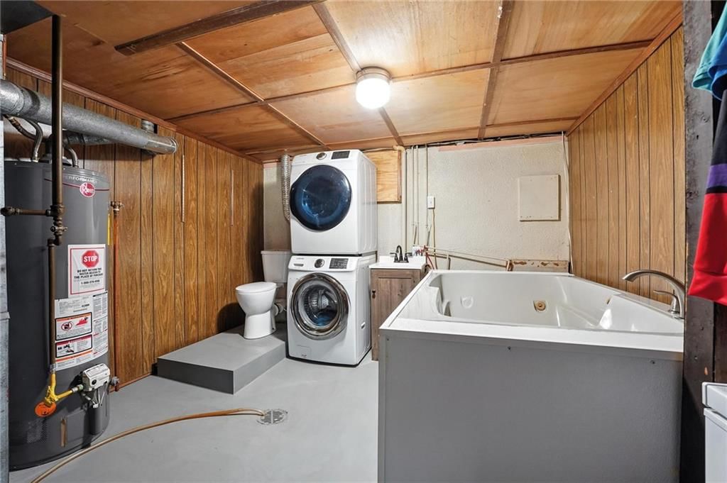208 SW Gladstone Drive — photo 18