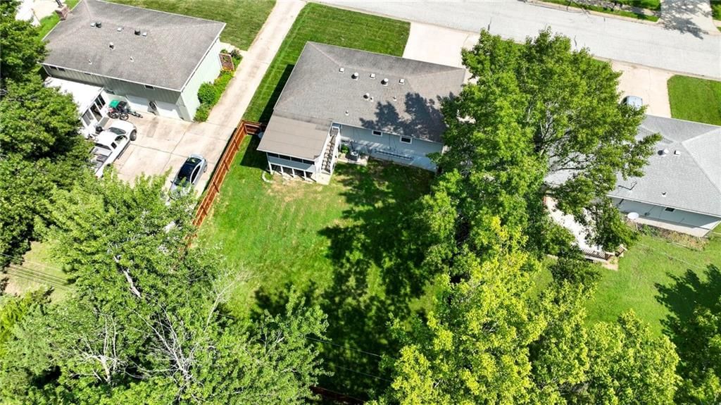 208 SW Gladstone Drive — photo 21