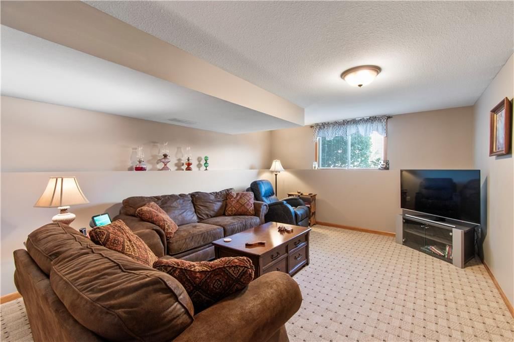 1001 Rosewood Drive — photo 21
