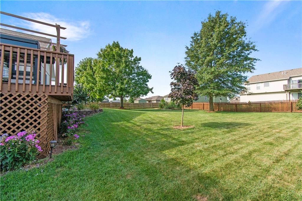 1001 Rosewood Drive — photo 26