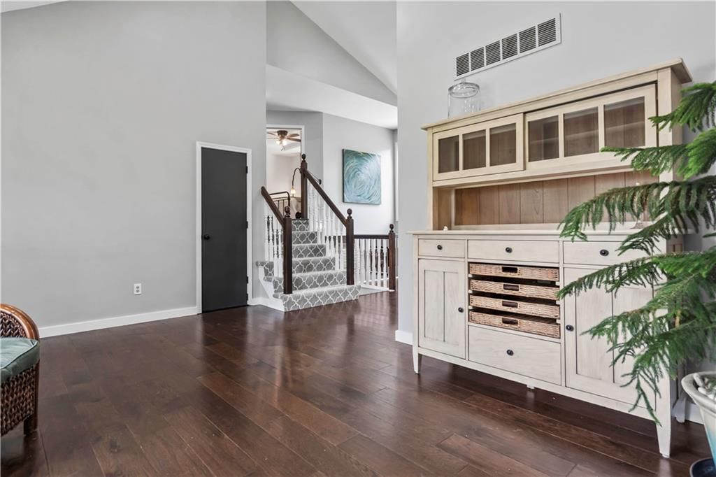 20205 Dearborn Street — photo 11